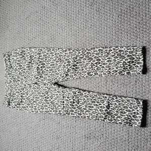Chicos size 00 animal print pants. NWT. So Slimming